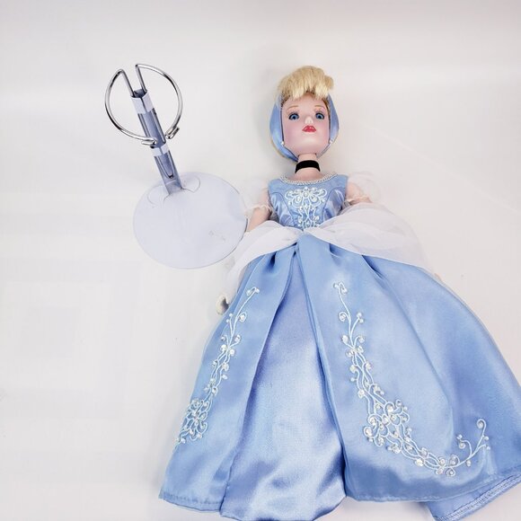 Disney CINDERELLA Porcelain KEEPSAKE Doll 2002 BRASS KEY 16 Inches VINTAGE - Picture 15 of 15